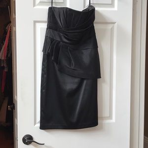 Cocktail dress fan illusion